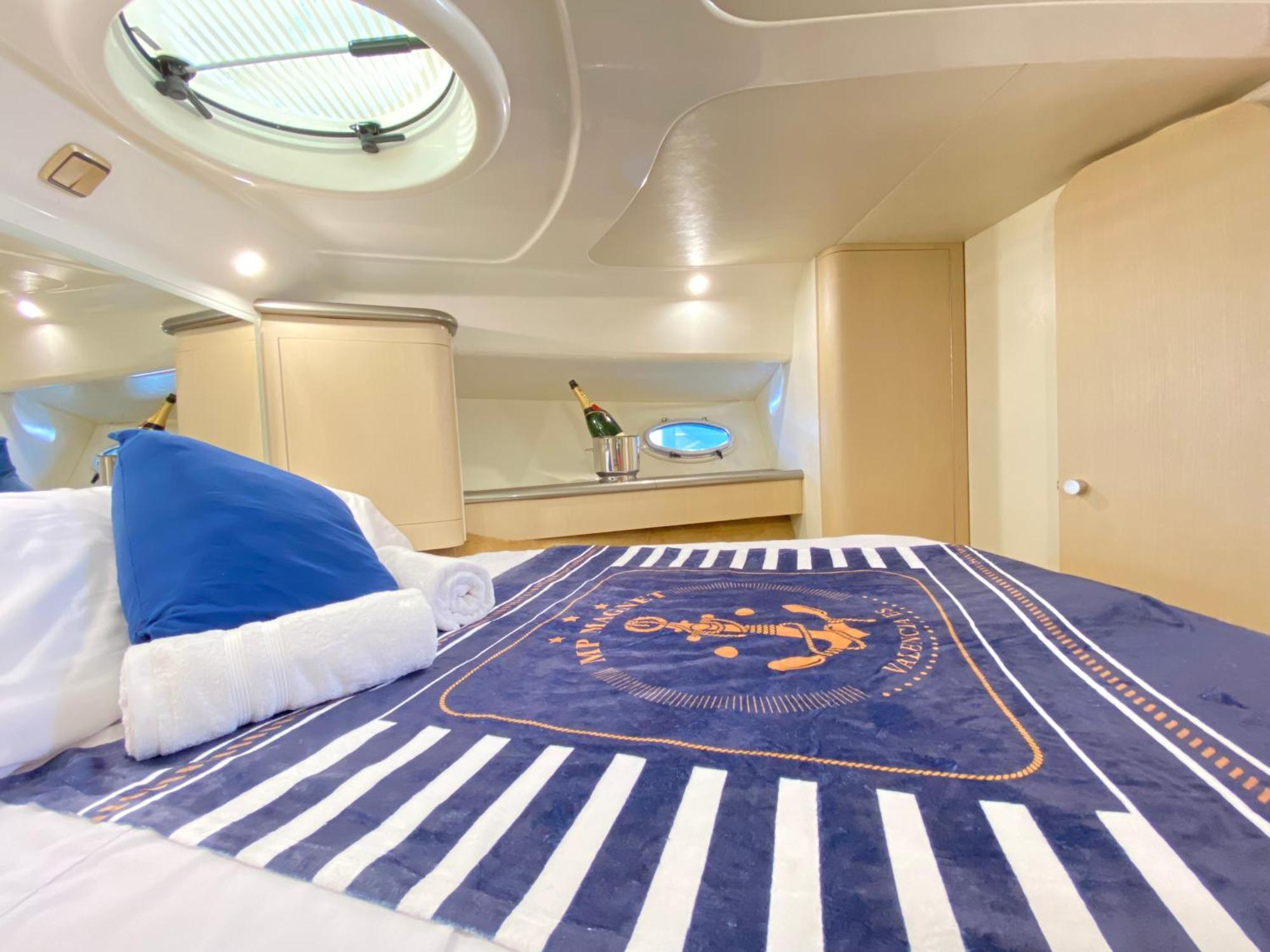 The Valencia Yacht Experience Hotel Luaran gambar