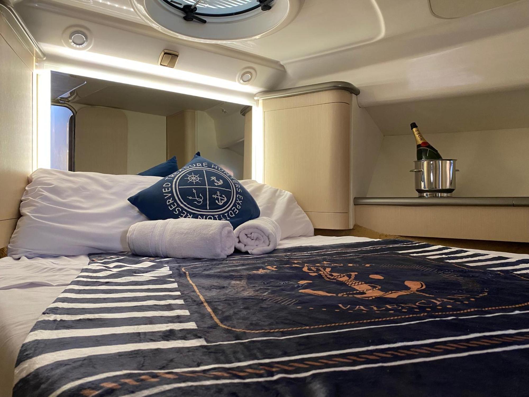 The Valencia Yacht Experience Hotel Luaran gambar